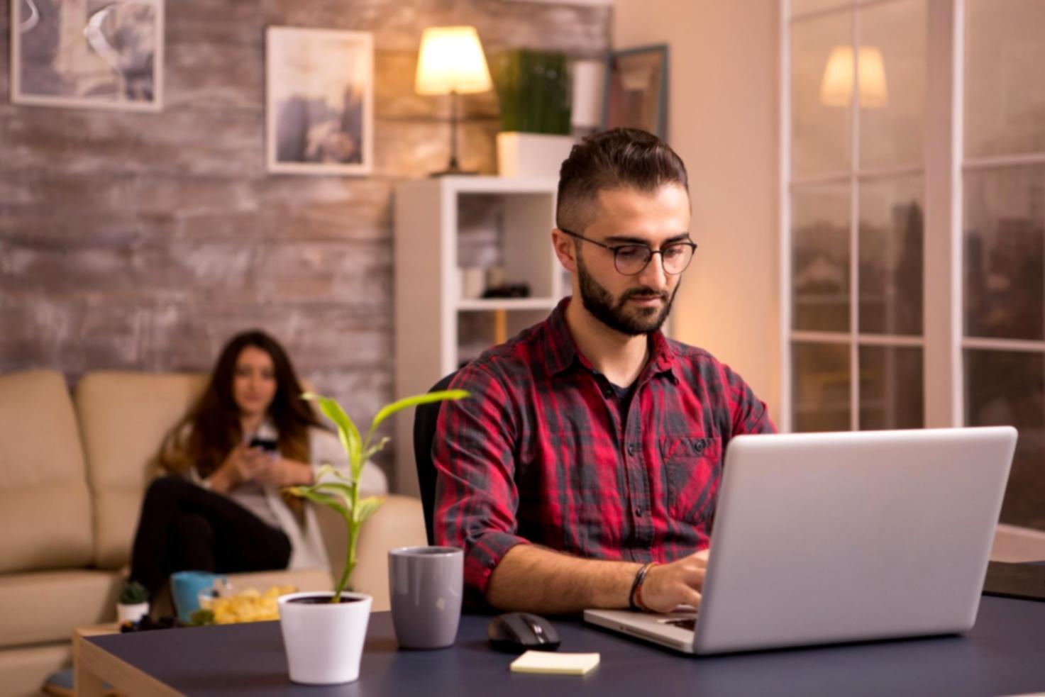 Collaborative learning environment with financial charts